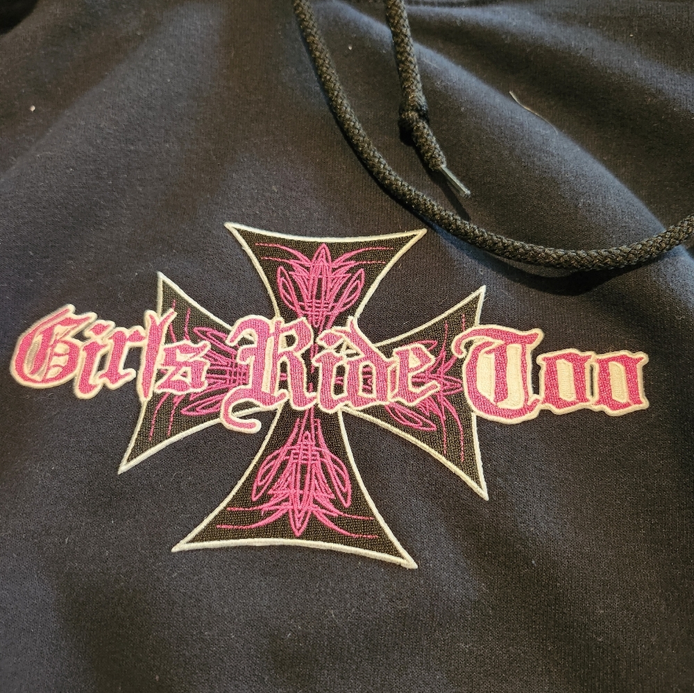Gildan Heavy Blend Black Hoodie